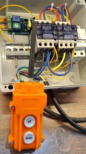 عکس الکتریکی منافی 