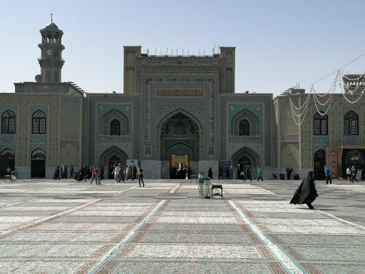 عکس ورودی رواق حضرت زهرا