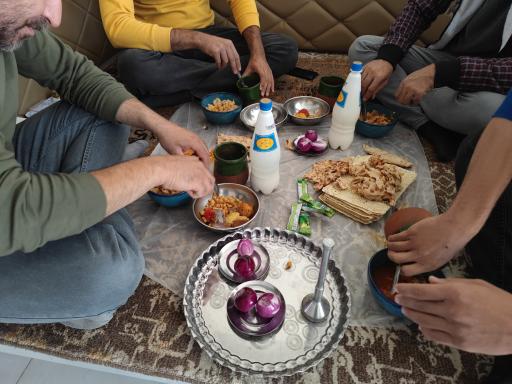 عکس غذاخوری ترنج