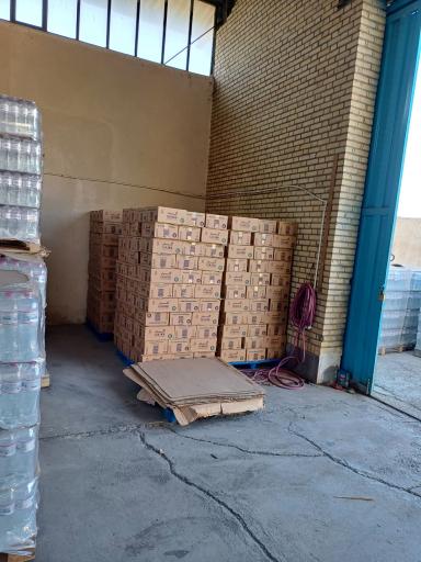 عکس پخش آب معدنی دی دی