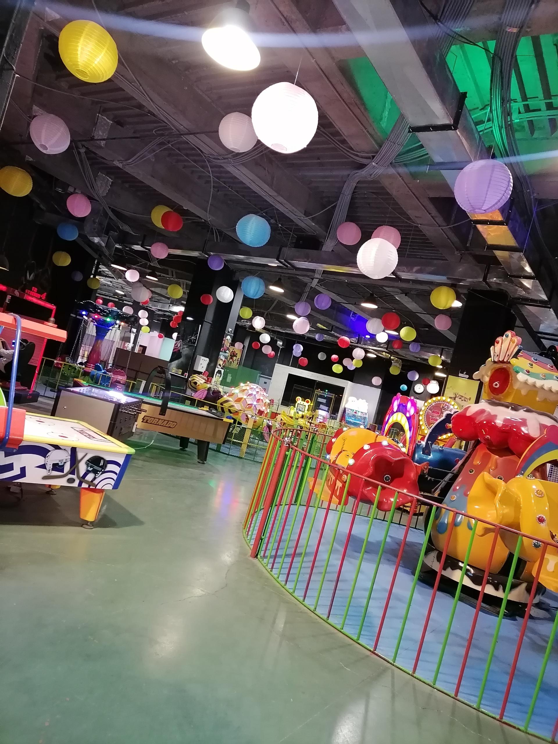 عکس شهربازی پنج ستاره