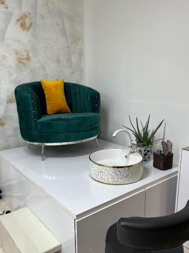 عکس سالن زیبایی شرمینا