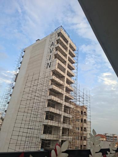 عکس برج ساحلی آوین