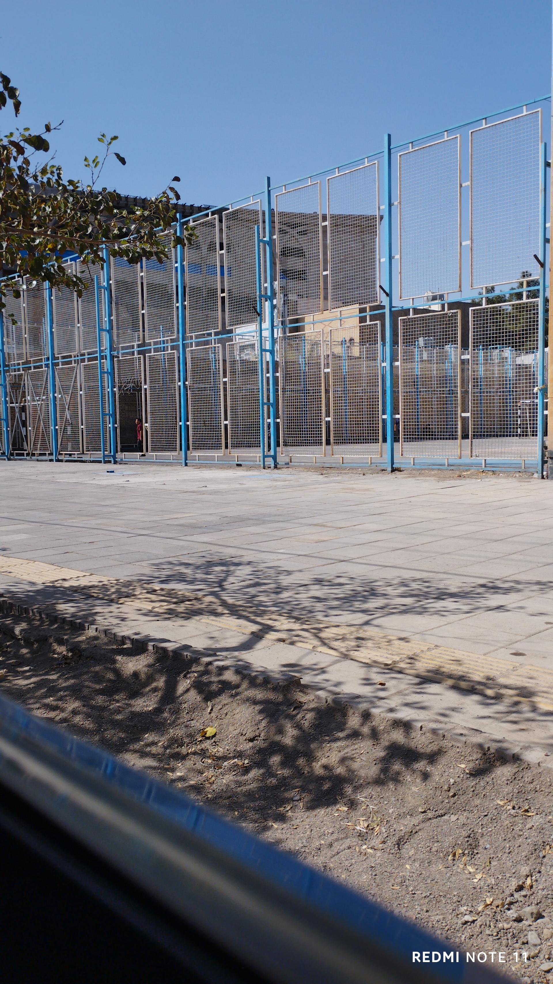 عکس زمین ورزشی شهدای 17 شهریور شعبه چهنو