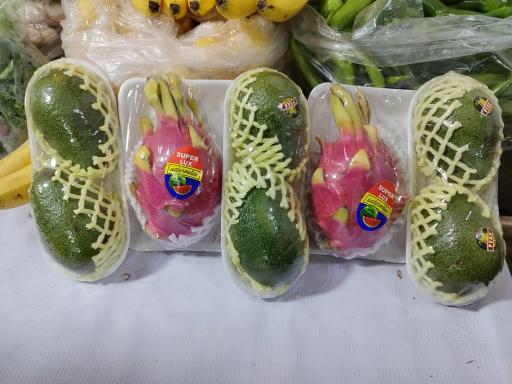 میوه فروشی خانزاده