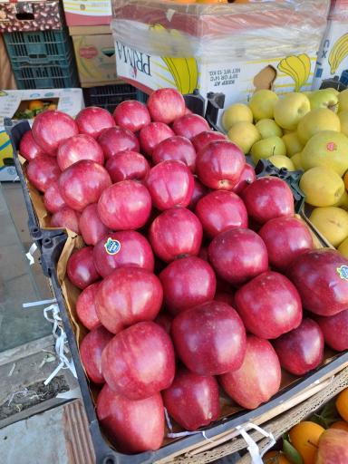 عکس میوه فروشی خانزاده