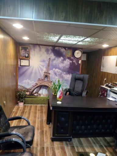 عکس مشاورین املاک ولیعصر 