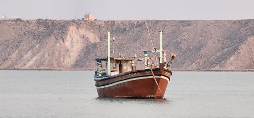 ساحل بازار ماهی فروشان شهر کنارک