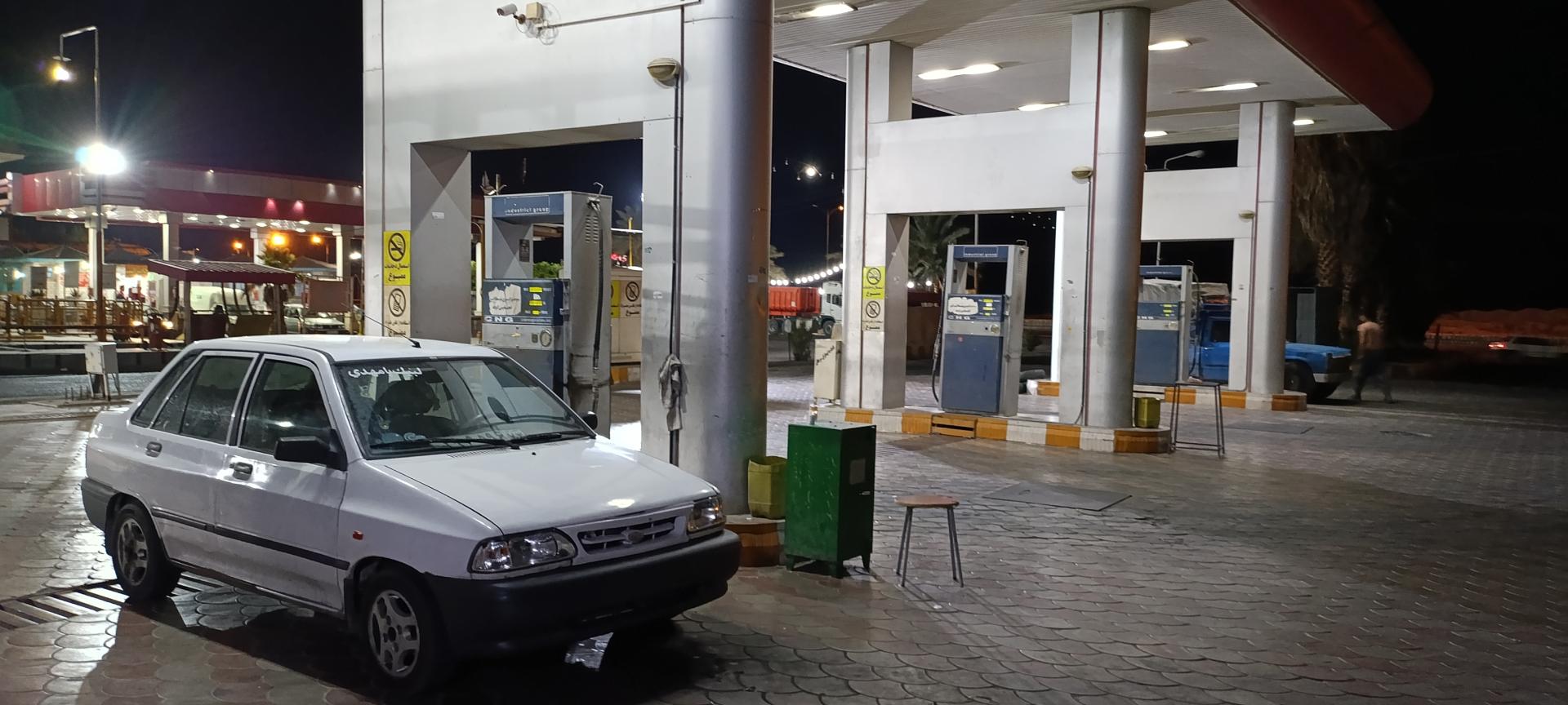 عکس پمپ گاز یزدانجو