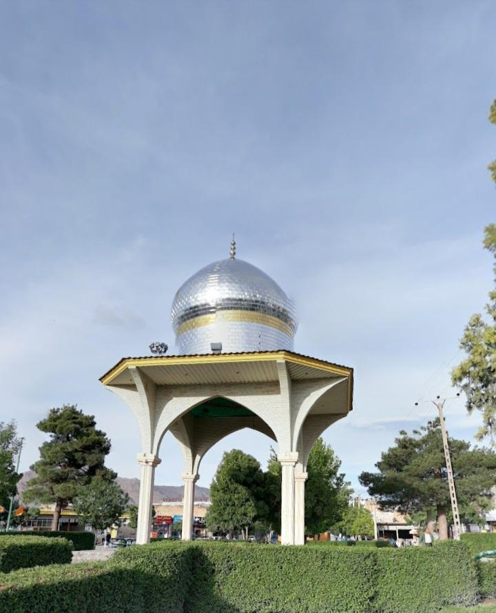 عکس میدان امامزاده عبدالله