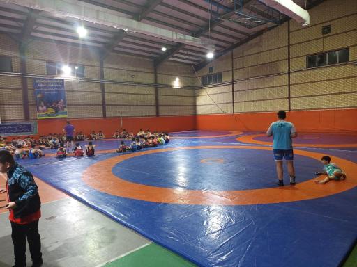 عکس سالن ورزشی اکبر غلامپور