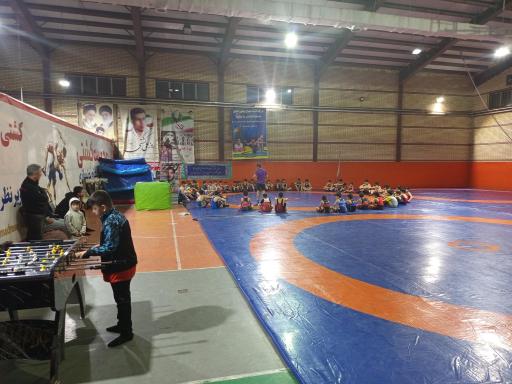 عکس سالن ورزشی اکبر غلامپور