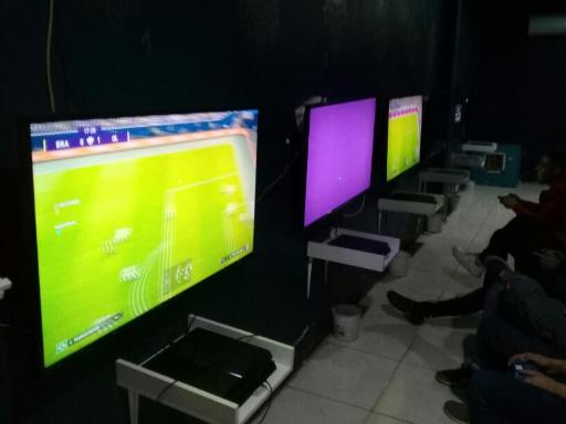 عکس گیم سنتر نیما