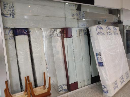 عکس فروشگاه فرش و مبل دیاموند 