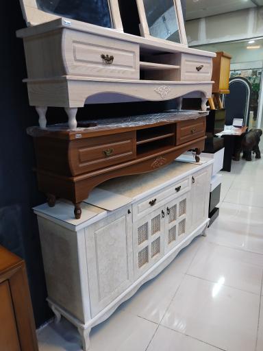 عکس فروشگاه فرش و مبل دیاموند 