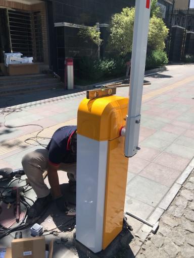 عکس دایان درب دیبا فروش و تعمیرات جک پارکینگی کرکره و راهبند 