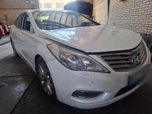 عکس تعمیرگاه تخصصی بزرگیان