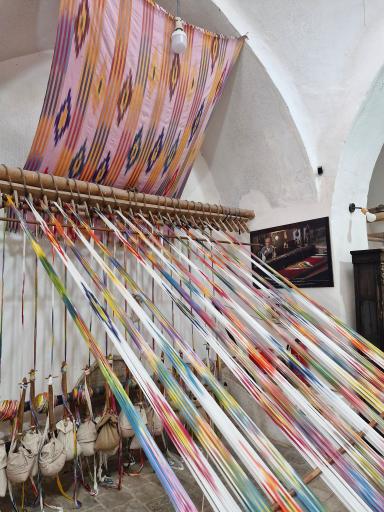 عکس کارگاه دارایی بافی خجسته