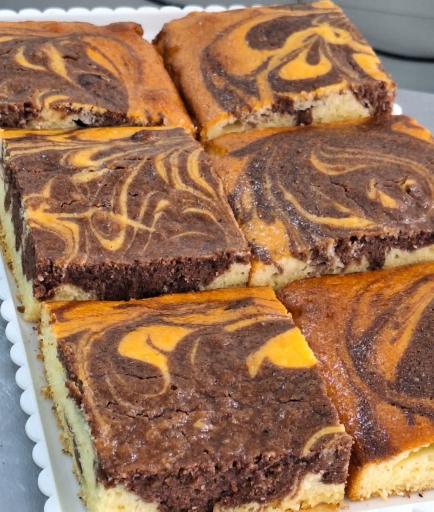 عکس نان و کیک دارچین