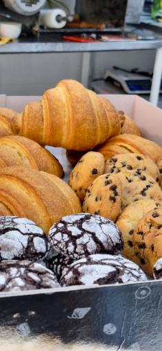 عکس نان و کیک دارچین