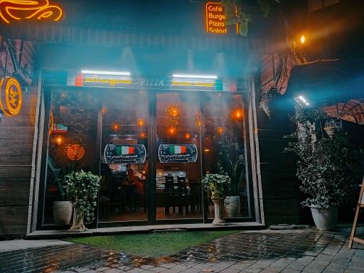 عکس کافه رستوران ایتالیایی می