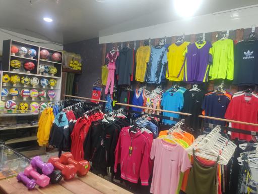 عکس فروشگاه‌ اسپرت‌ ورزشی‌ سلیمانی