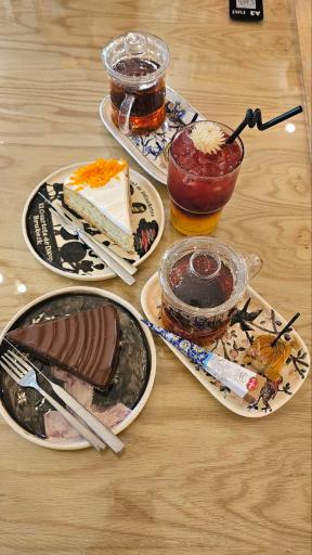 عکس کافه کتاب راوی