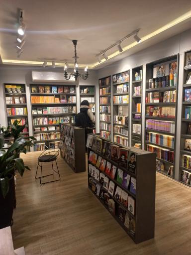 عکس کافه کتاب راوی