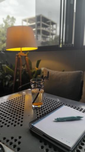 عکس کافه کتاب راوی