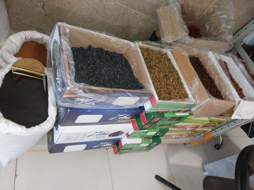 خشکبار و زرشک مهدی حاجی زاده