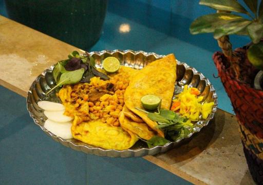 عکس سفره خانه سنتی فانوس