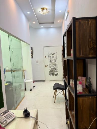 عکس سالن زیبایی منیره فضلی