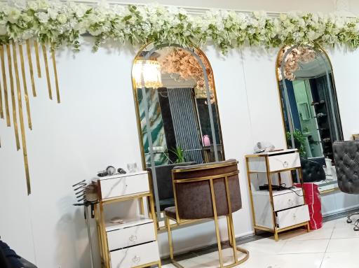 عکس عروس سرای ملکه