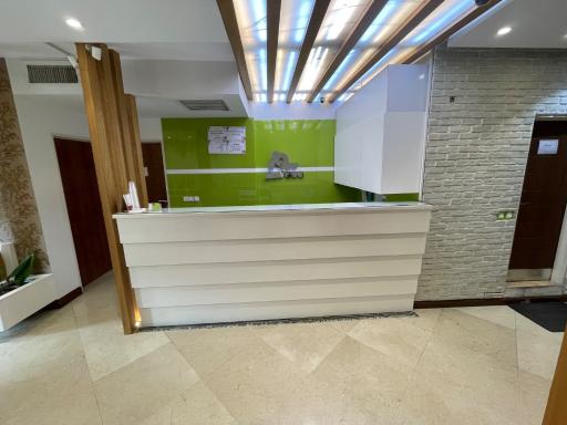 عکس آزمایشگاه پروین