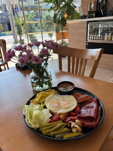 عکس کافه ریشه