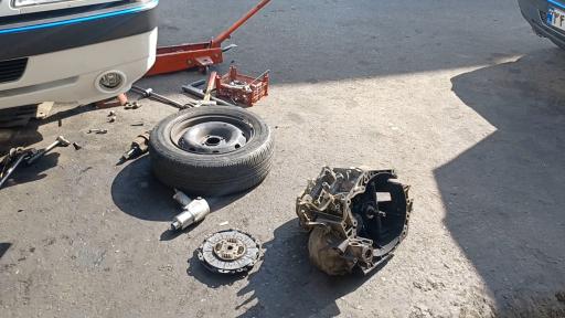 عکس تعمیرگاه فوق تخصصی خودرو مرادی