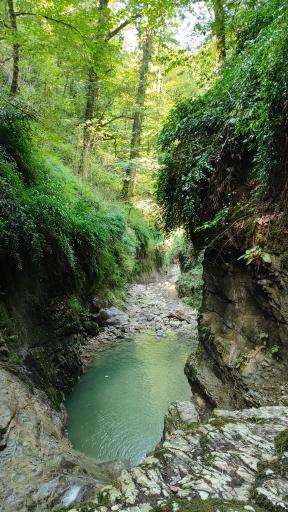 عکس آبشار و تنگه سوتراش