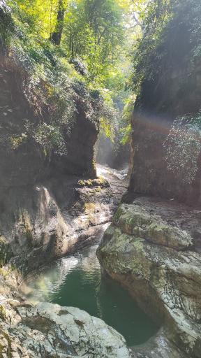 عکس آبشار و تنگه سوتراش