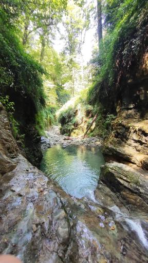 عکس آبشار و تنگه سوتراش