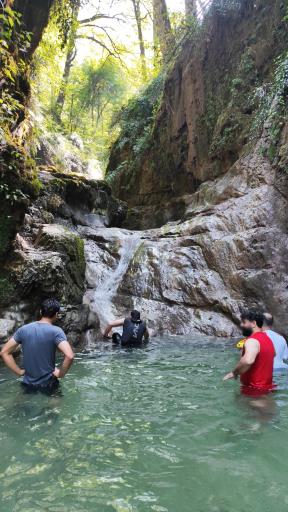 عکس آبشار و تنگه سوتراش