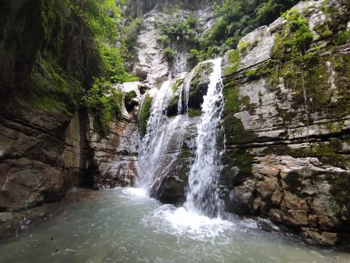 عکس آبشار و تنگه سوتراش