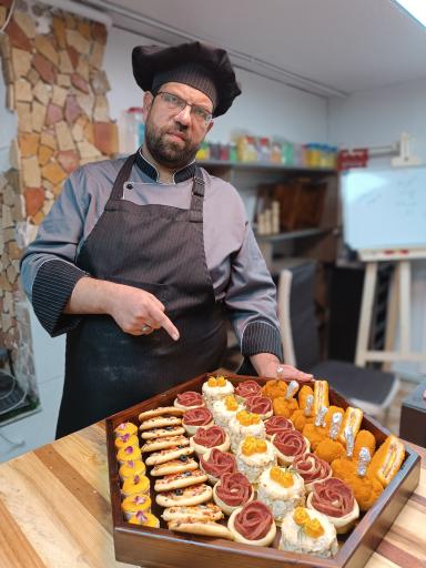 عکس نان سنتی و فینگرفود هیزم (کاریز)