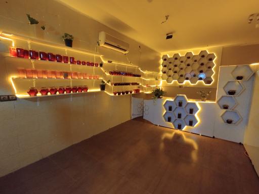 عکس فروشگاه عسل گریزلی