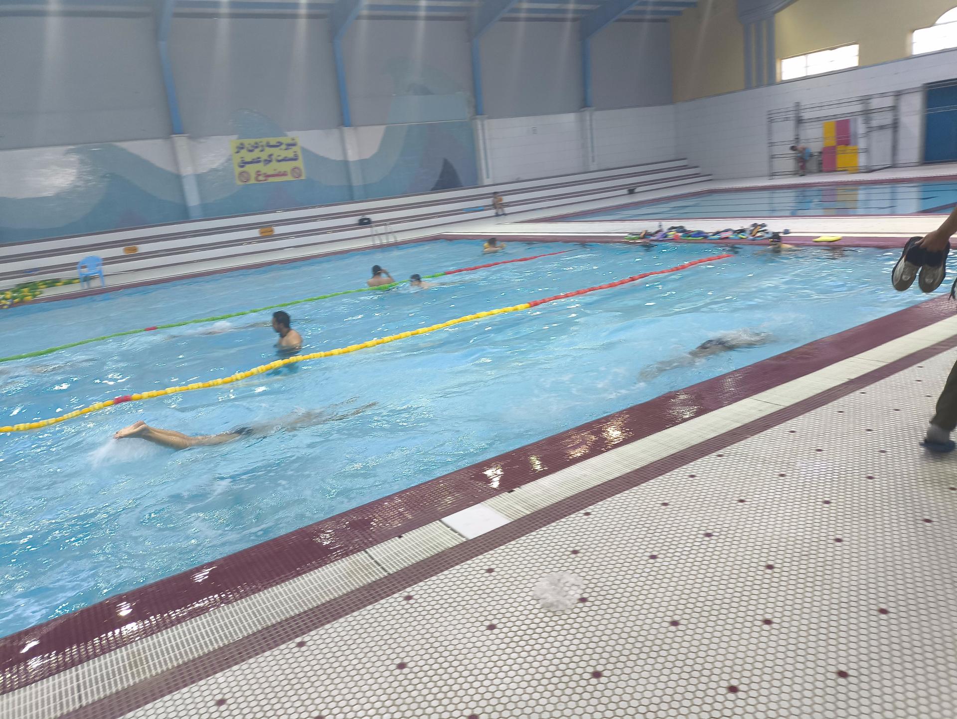 عکس استخر نمونه کردآباد اصفهان