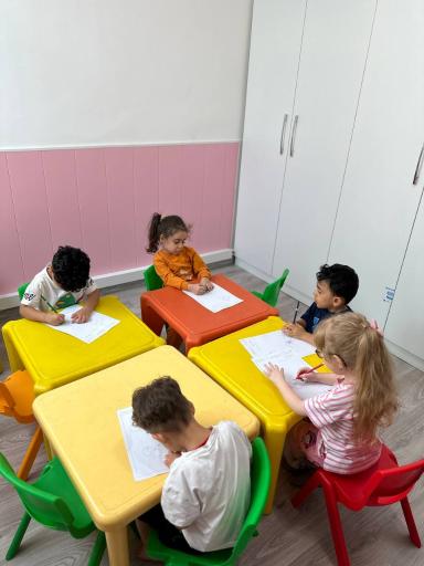 عکس مهد کودک نی نی گل