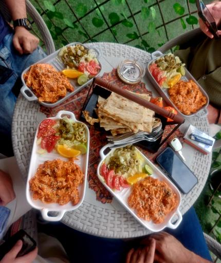 کافه صبحانه ماهینا