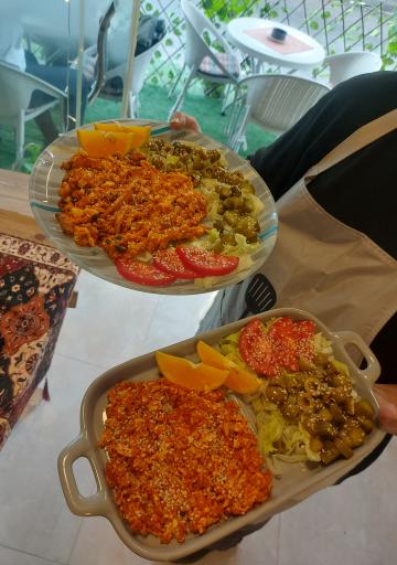 عکس کافه صبحانه ماهینا