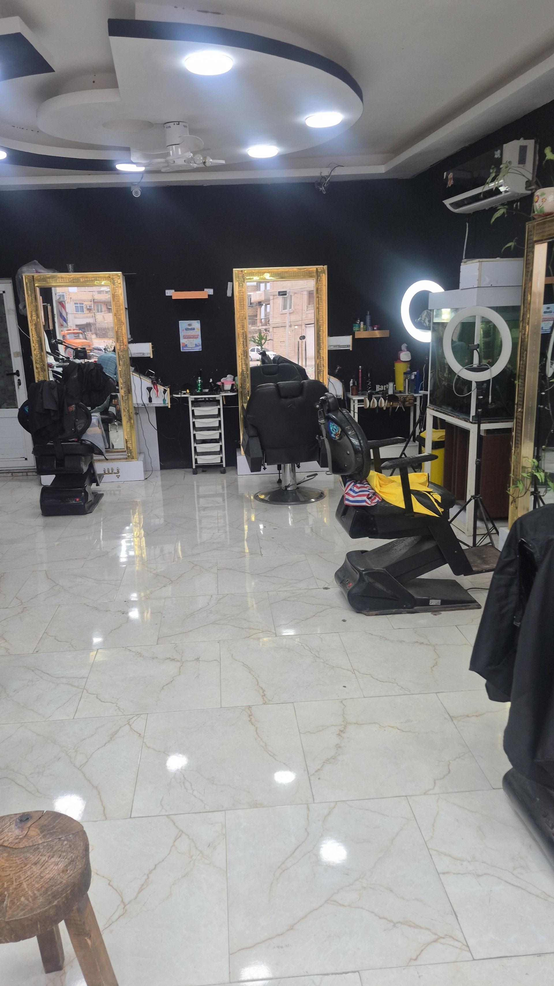 عکس آرایشگاه پسرک