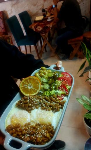 عکس کافه صبحانه ماهینا