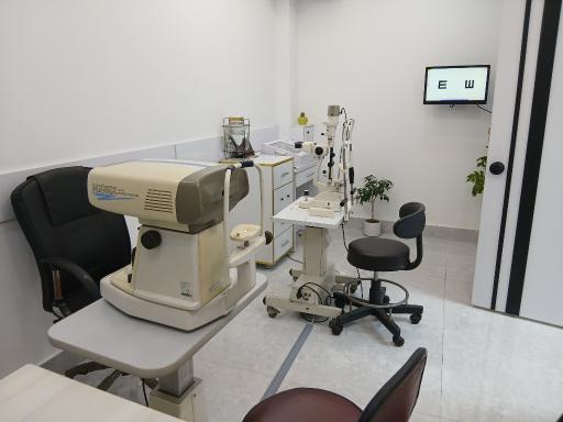 عکس بینایی سنجی مهدی کاظمی